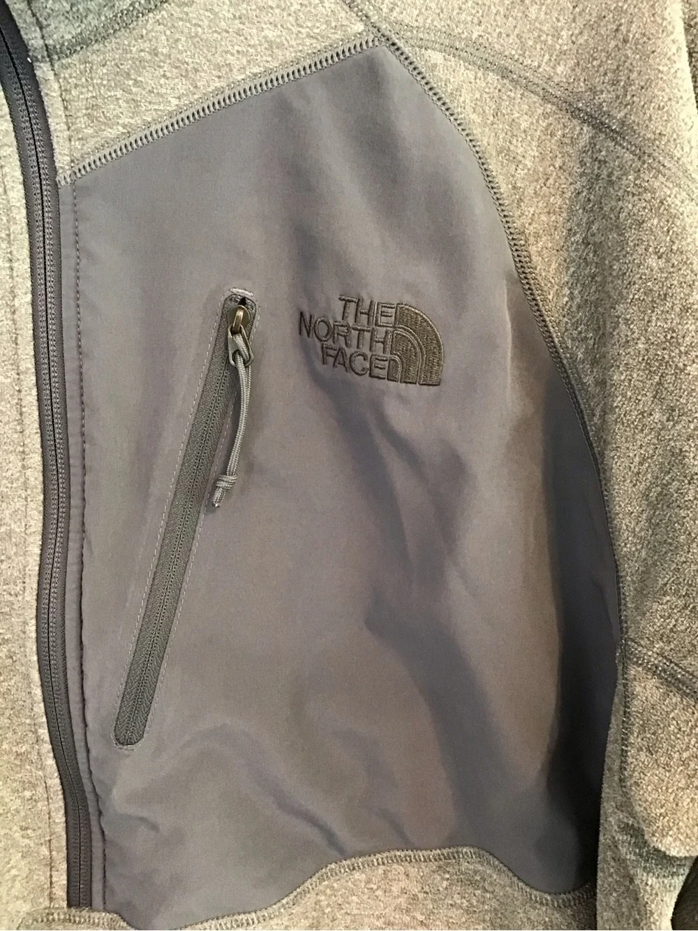The North Face Men's Gray 1/4 Zip Chest Panel Flash Dry Fleece Jacket XL